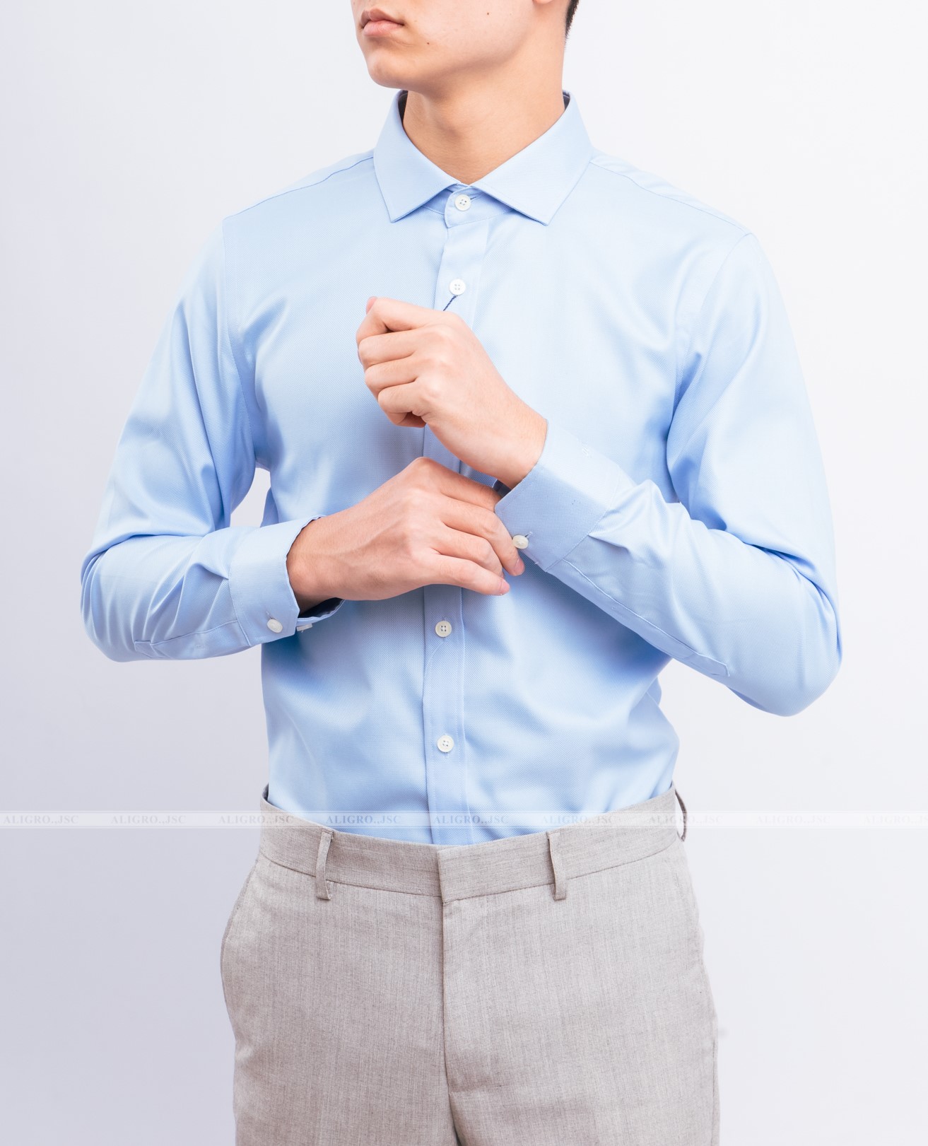 Áo sơ mi dài tay công sở cao cấp Aligro ALGS197 dáng Slimfit màu xanh nhạt