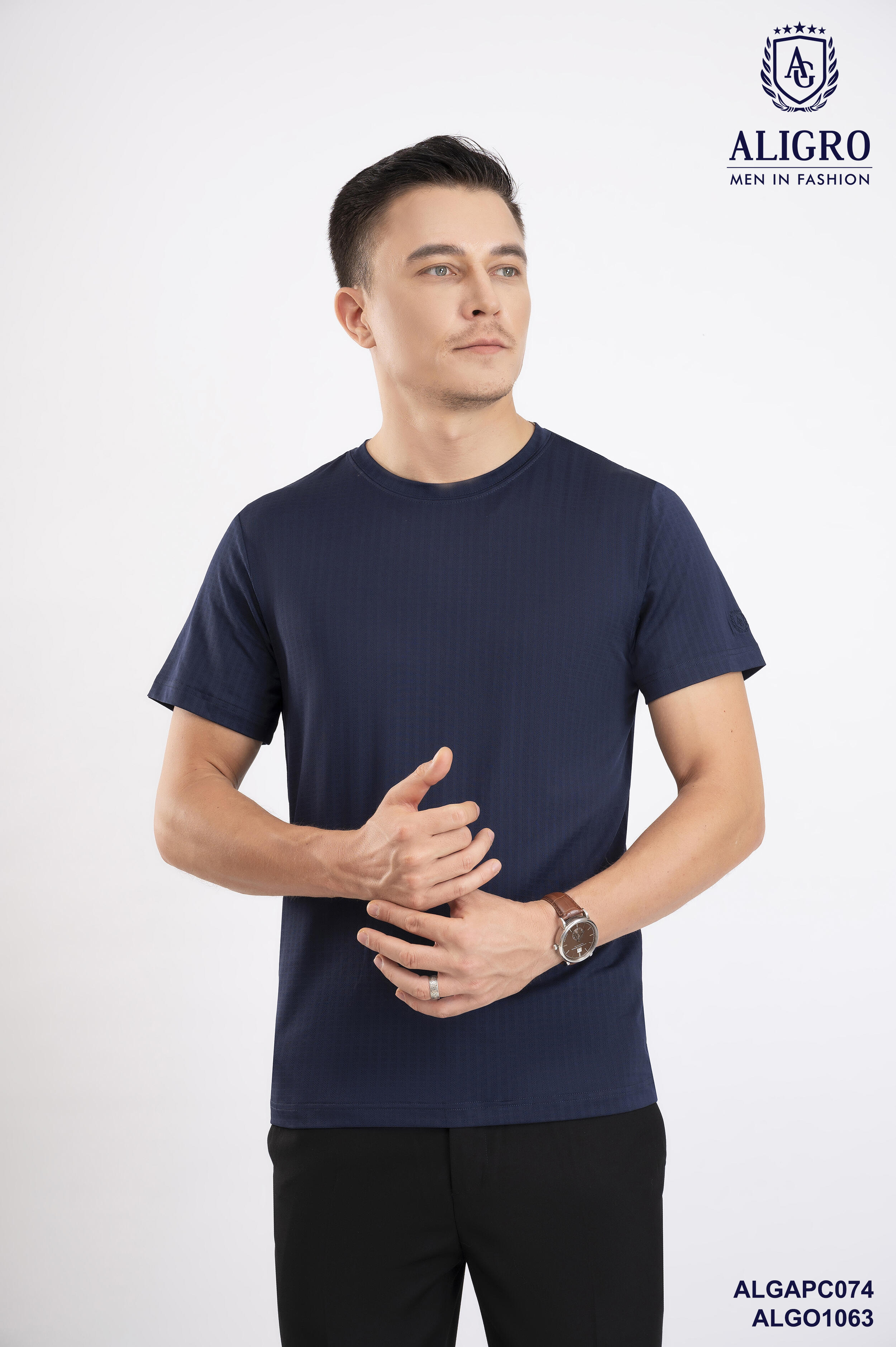Áo thun nam cổ tròn ngắn tay cao cấp Aligro ALGAPC074 chất liệu cotton form SLIMFIT ô chấm màu navy