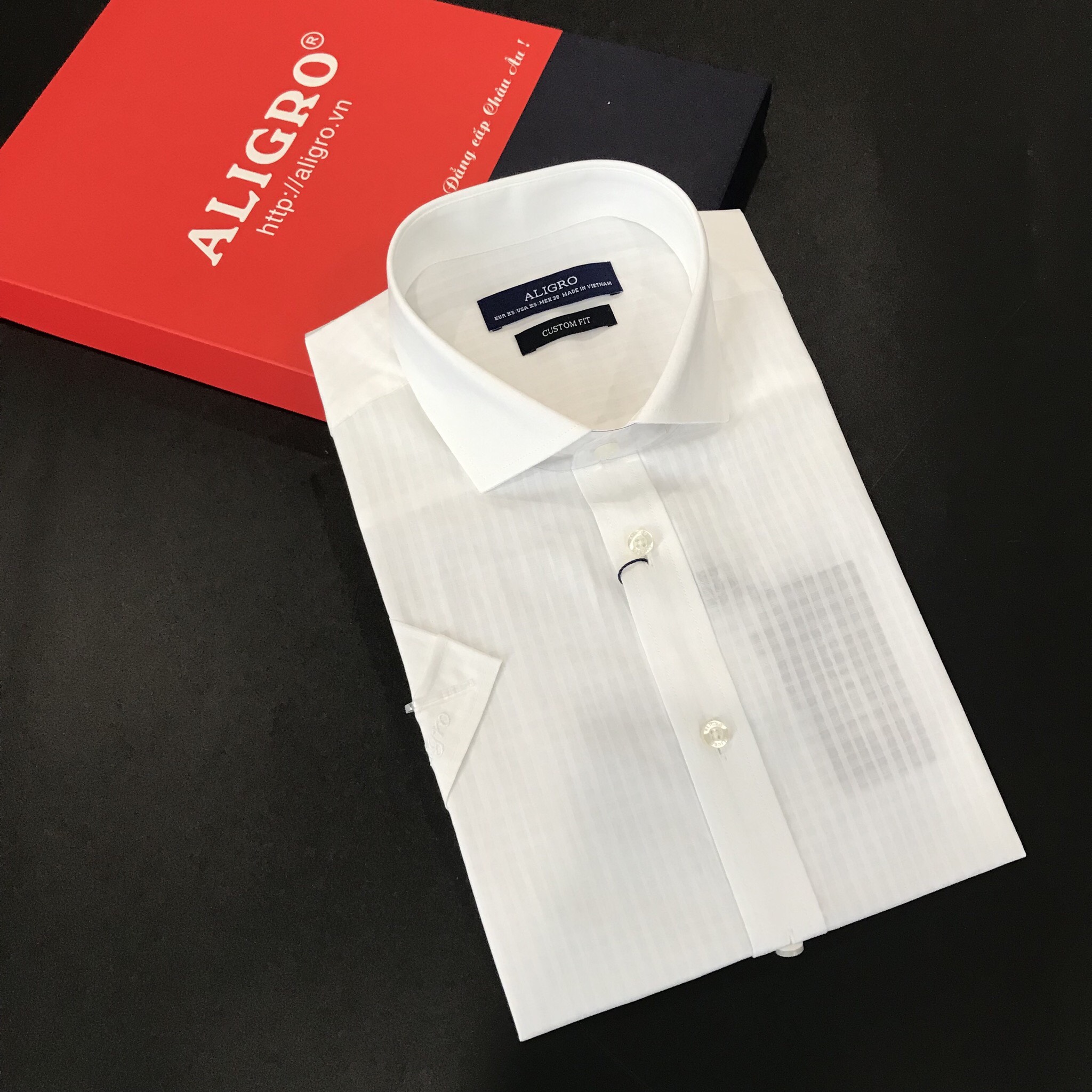 Áo sơ mi nam ngắn tay cao cấp Aligro ALG-C1009 vải cotton form Customfit kẻ trắng ô vuông nhỏ